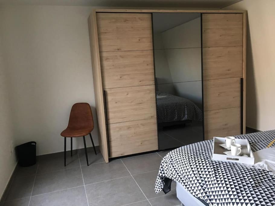 Leuk Overnachten In Hartje Laarne, Dicht Bij Gent! Ngoại thất bức ảnh